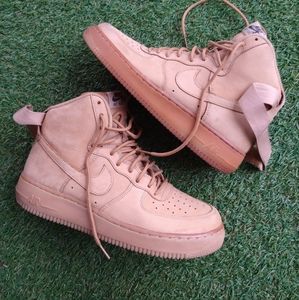 NIKE AF1 wheat Flax LV8. Size 9